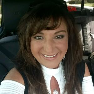 Meet your Posher, Jennette